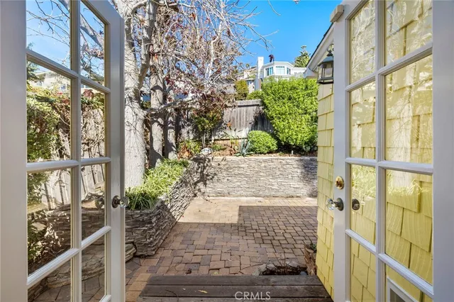 $7,995 | 31322 Monterey Street, Laguna Beach, CA 92651