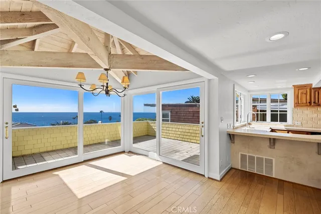 $7,995 | 31322 Monterey Street, Laguna Beach, CA 92651