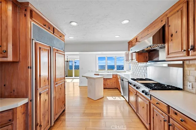 $7,995 | 31322 Monterey Street, Laguna Beach, CA 92651