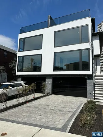 $8,500 | 411 Jane Street, Fort Lee, NJ 07024