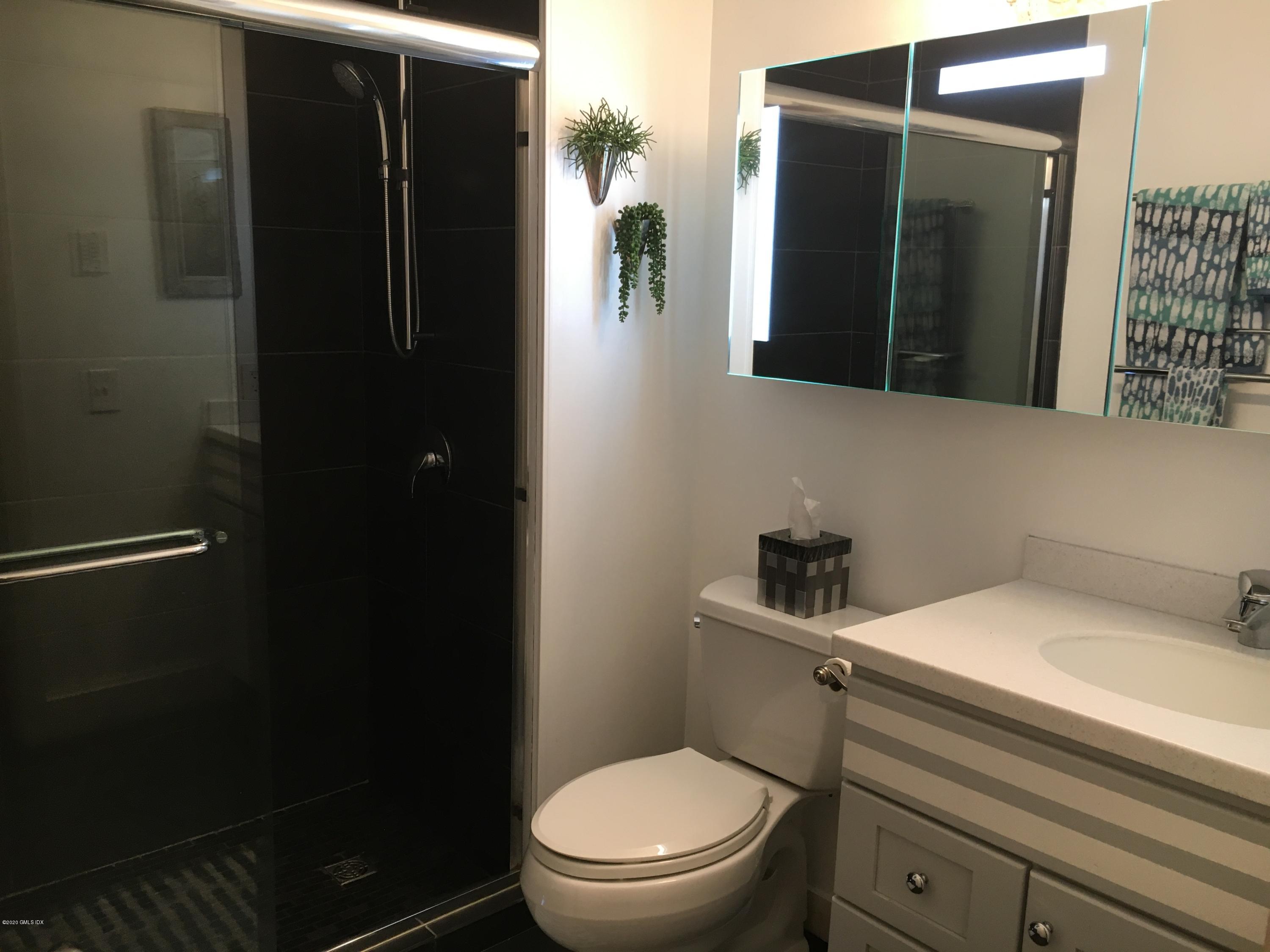 1465 East Putnam Avenue, Unit 414 Riverside, CT 06878 - Photo 15 of 20 IMG_4772