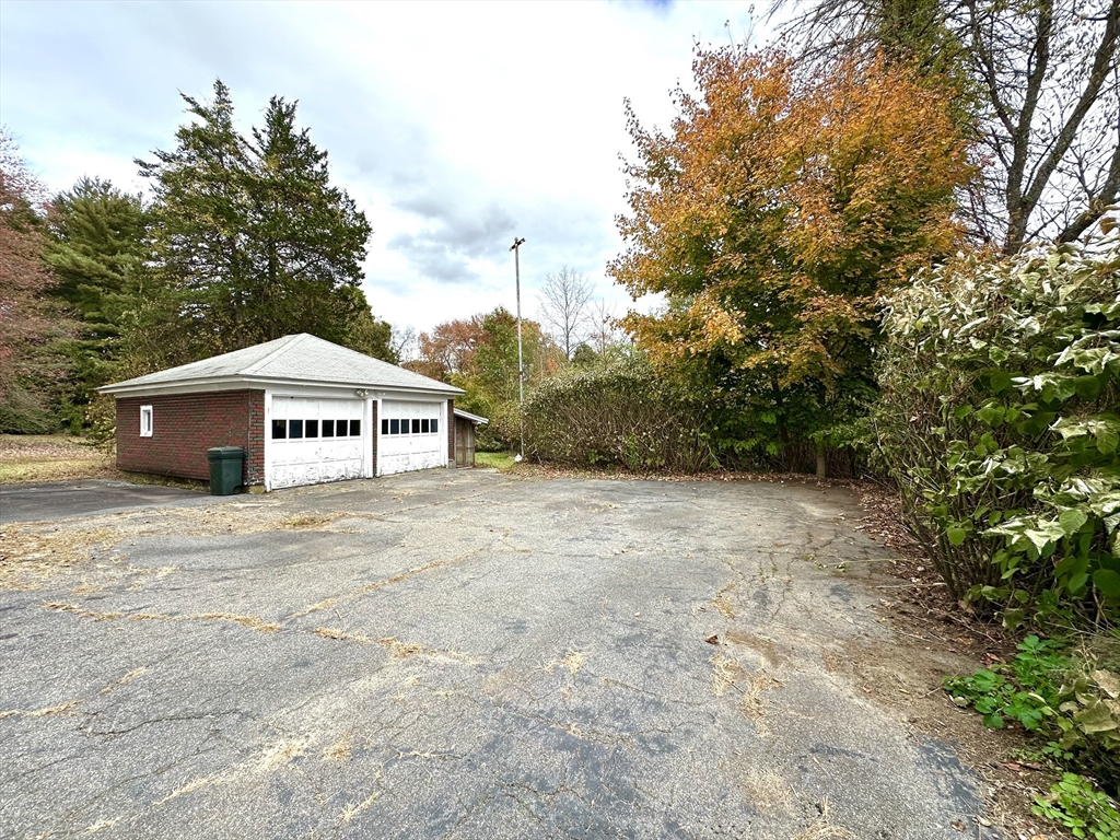 45-47 Belchertown Street Three Rivers, MA 01080 - Photo 4 of 34