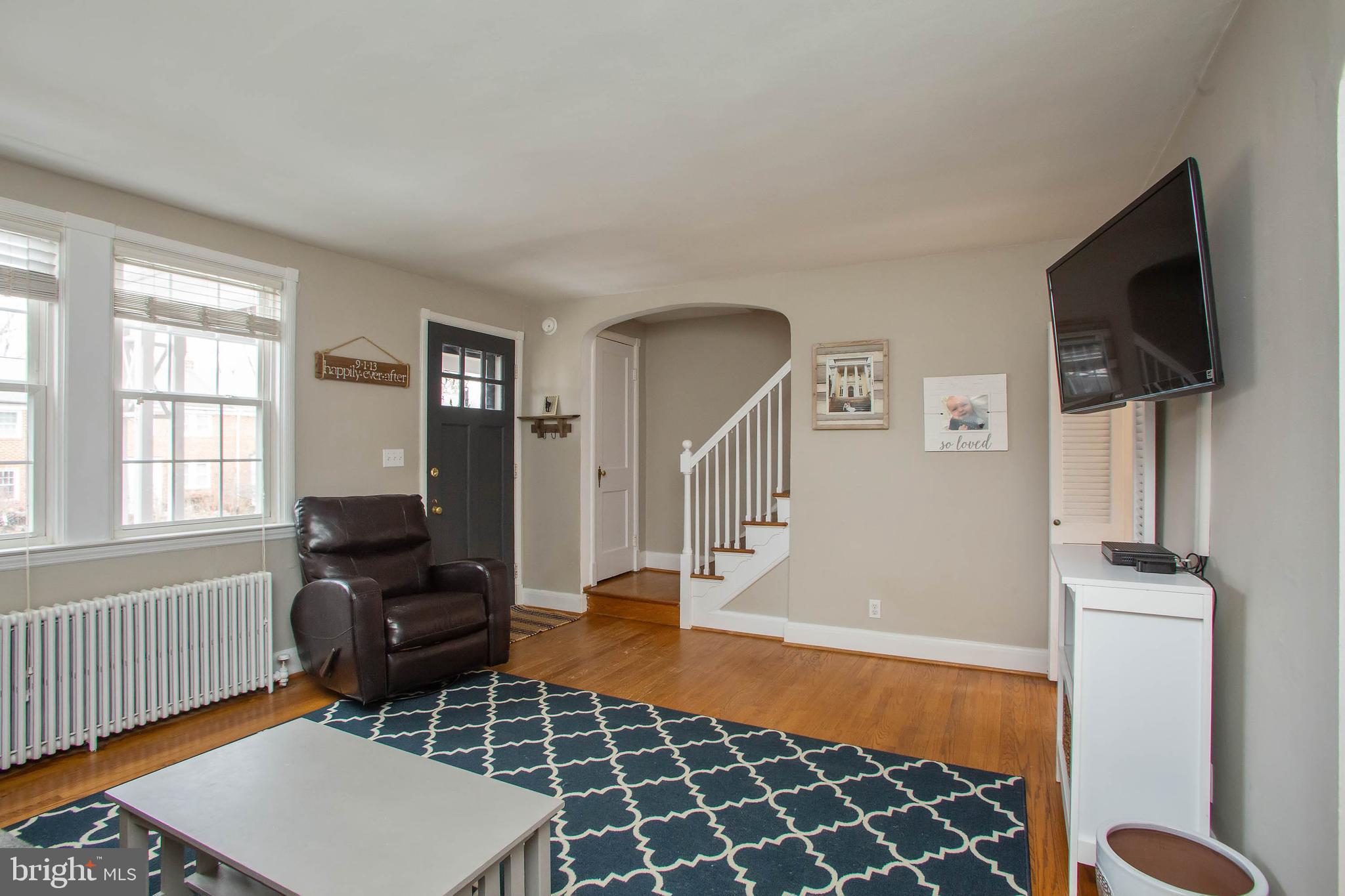 103 Murdock Road Baltimore, MD 21212 - Photo 5 of 41 Living Room with coat closet.