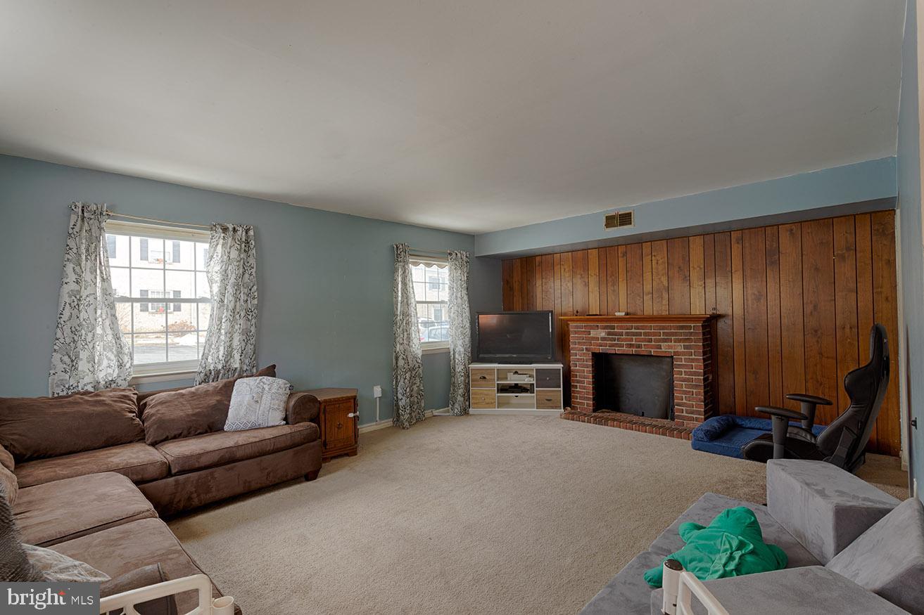 24 Eli Court Reading, PA 19607 - Photo 5 of 19 Gallery Image 5