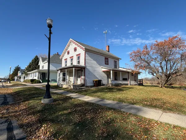 $99,900 | 106 West High Street, Orangeville, IL 61060