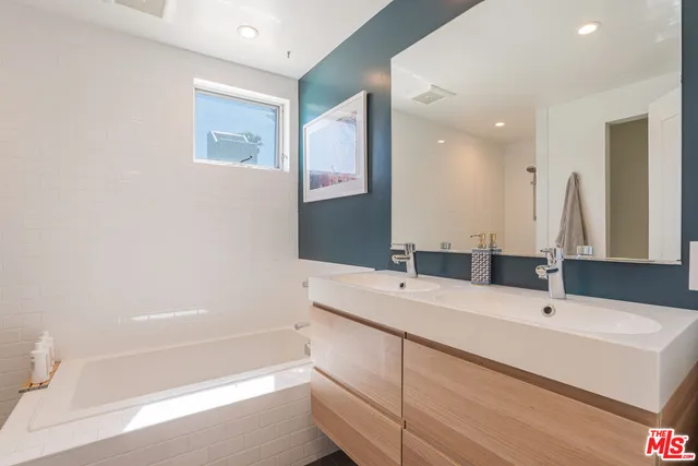 $14,500 | 16 Voyage Street, Marina del Rey, CA 90292