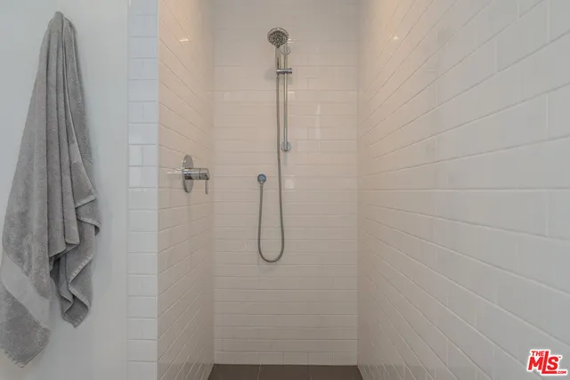 $14,500 | 16 Voyage Street, Marina del Rey, CA 90292