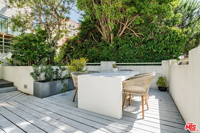 $14,500 | 16 Voyage Street, Marina del Rey, CA 90292