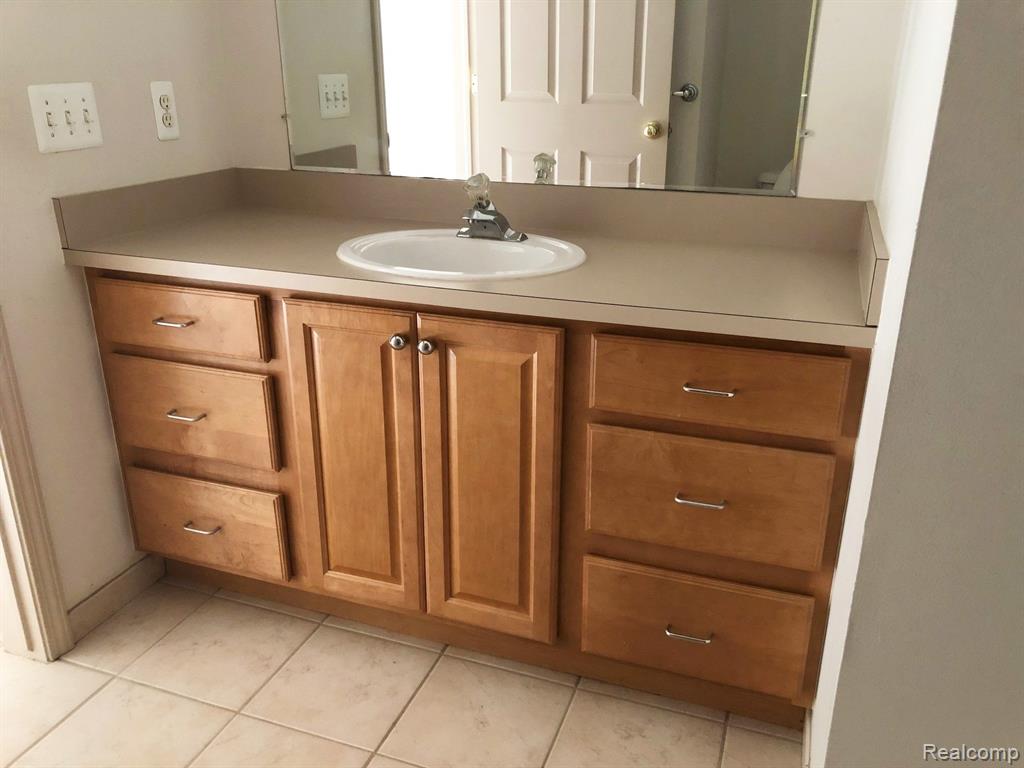 26218 Orchard Lake Road Farmington, MI 48334 - Photo 18 of 24