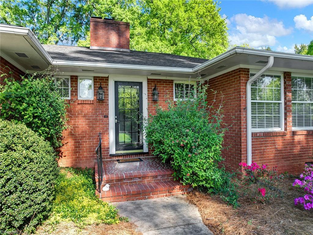 911 Arbor Road Winston-Salem, NC 27104 - Photo 2 of 44 Gallery Image 2