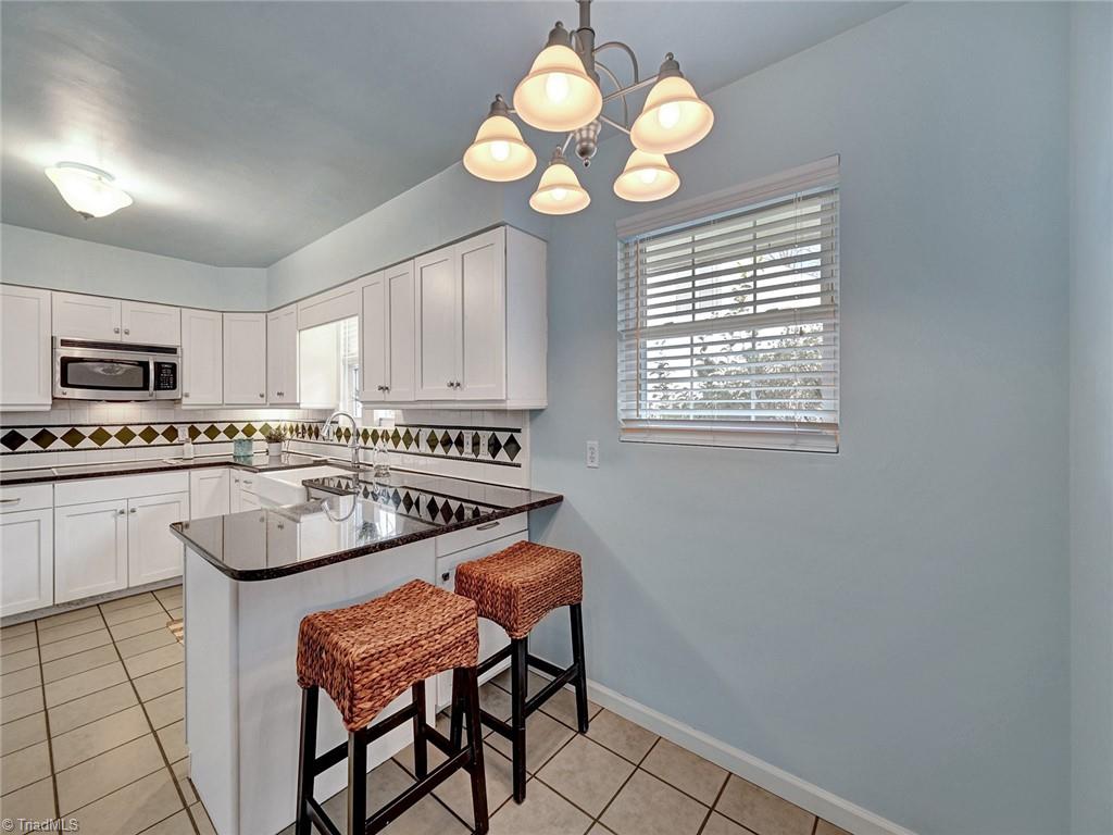 911 Arbor Road Winston-Salem, NC 27104 - Photo 6 of 44 Gallery Image 6