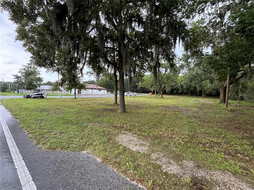 12845 Northeast Jacksonville Road Anthony, FL 32617 - Photo 2 of 10