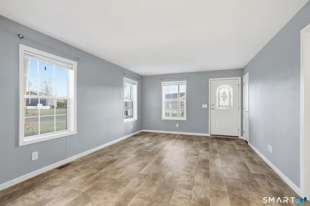 $239,500 | 2 Greenlawn Drive, Danbury, CT 06810