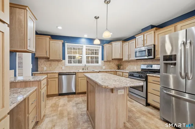 $239,500 | 2 Greenlawn Drive, Danbury, CT 06810