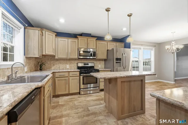 $239,500 | 2 Greenlawn Drive, Danbury, CT 06810