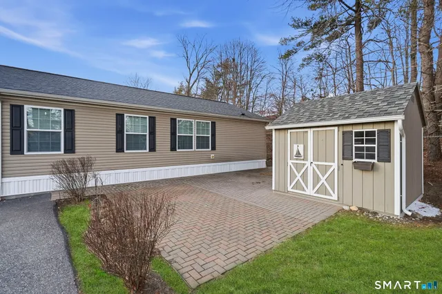 $239,500 | 2 Greenlawn Drive, Danbury, CT 06810