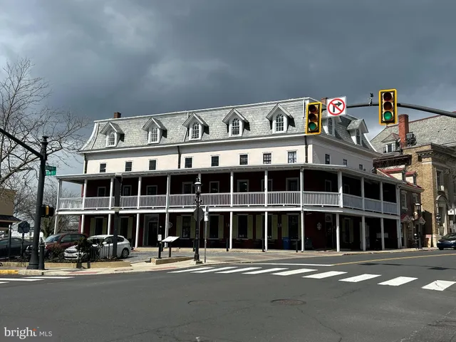 $2,000 | 10 North Main Street, Doylestown, PA 18901