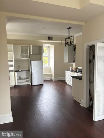 $2,000 | 10 North Main Street, Doylestown, PA 18901