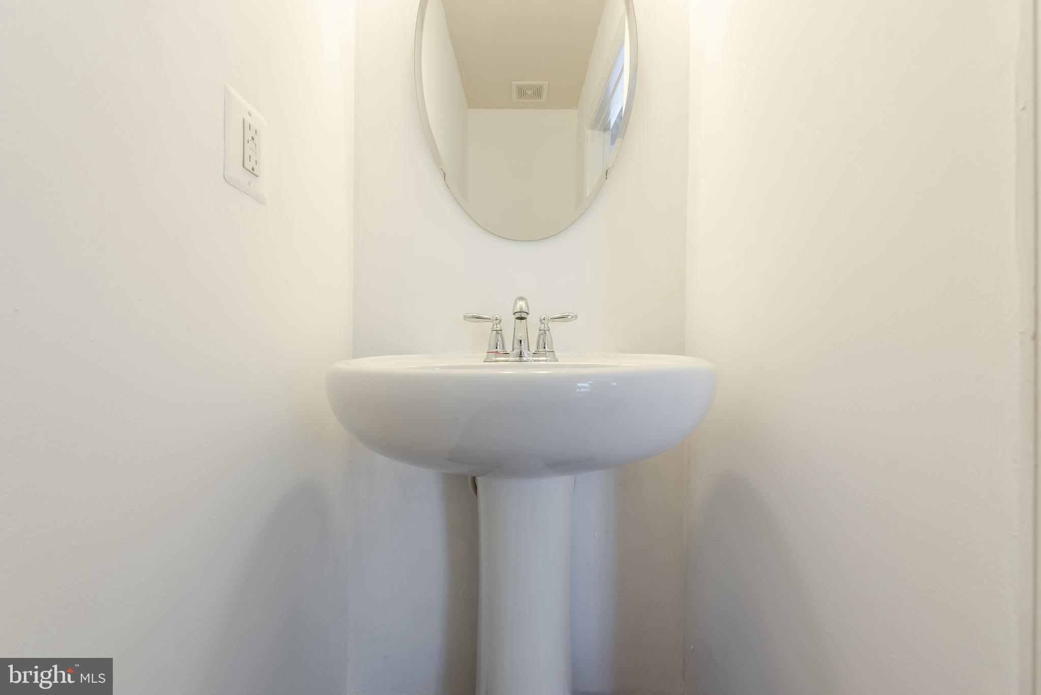 9549 Chaton Road Laurel, MD 20723 - Photo 11 of 31 Powder Room