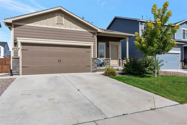 $2,300 | 47517 Clover Avenue, Bennett, CO 80102