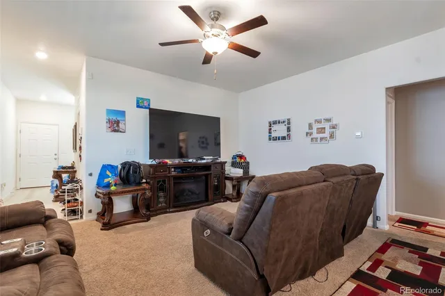 $2,300 | 47517 Clover Avenue, Bennett, CO 80102