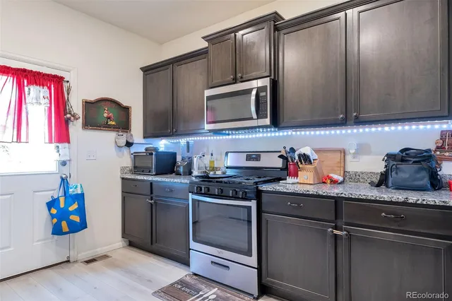 $2,300 | 47517 Clover Avenue, Bennett, CO 80102