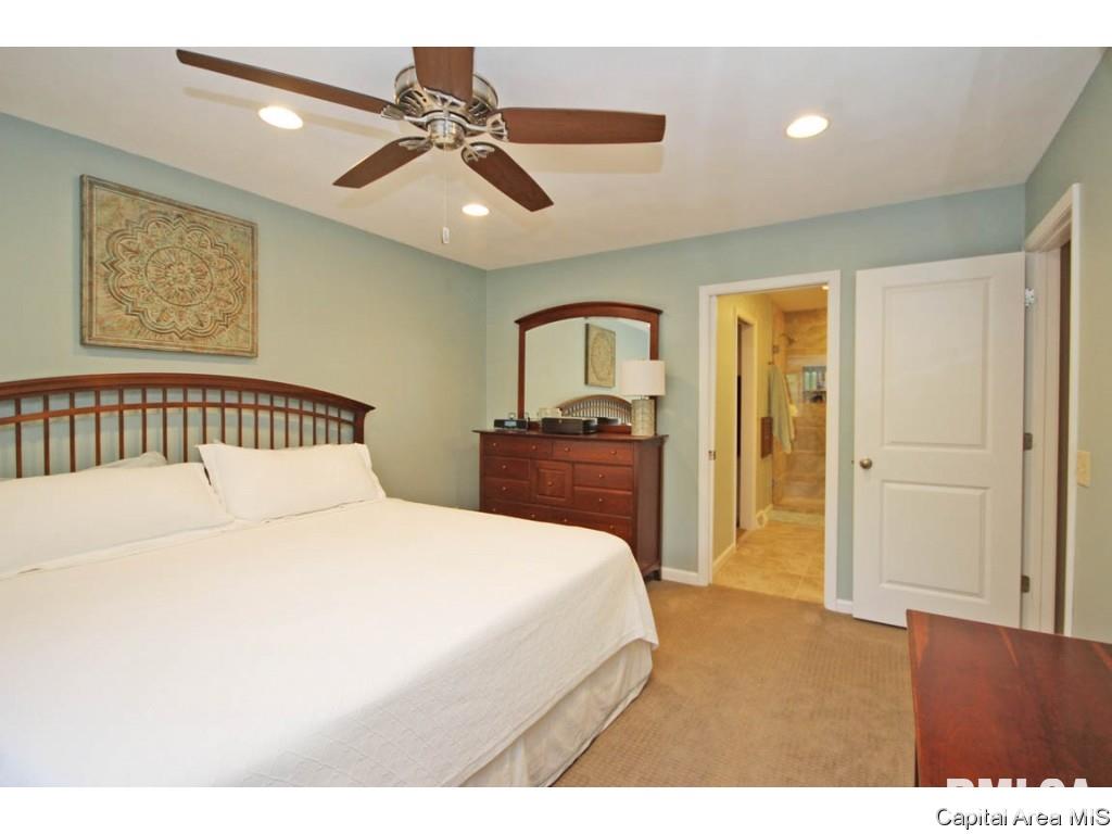 1301 Merion Drive Springfield, IL 62704 - Photo 16 of 35