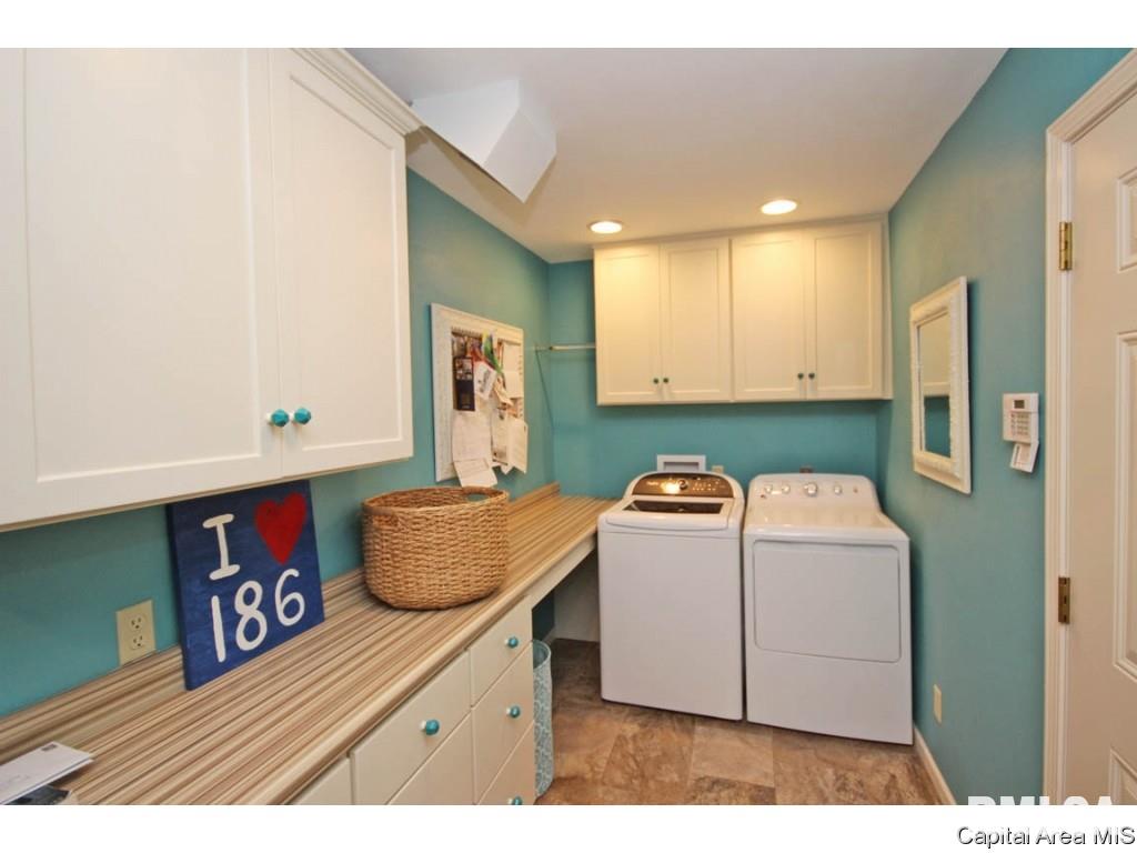 1301 Merion Drive Springfield, IL 62704 - Photo 27 of 35