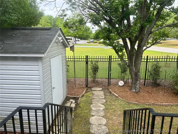$2,400 | 4890 Independence Drive, Lumberton, NC 28358