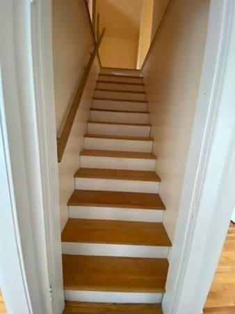 18 Maple Road Longmeadow, MA 01106 - Photo 18 of 26 a view of entryway