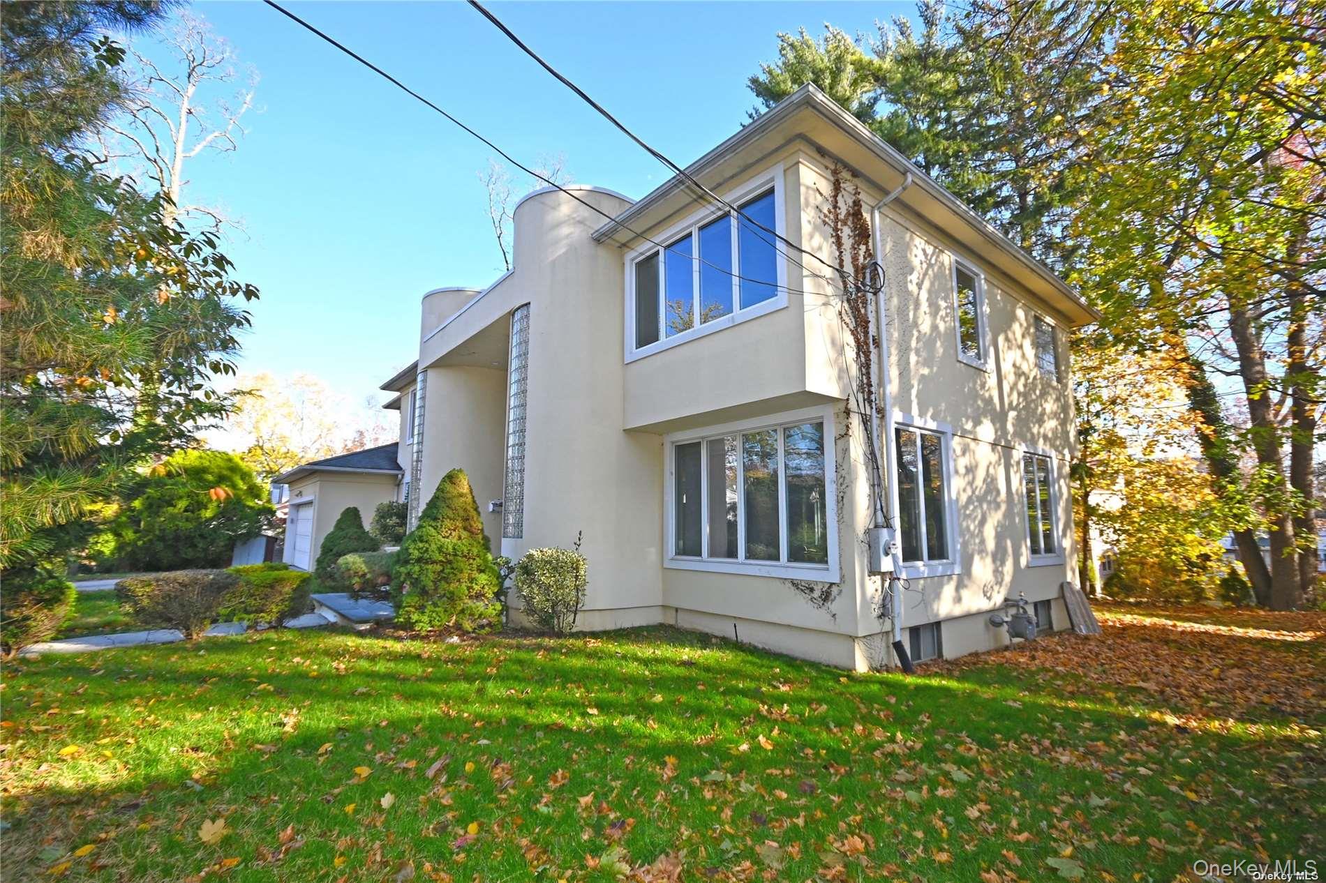 24 Warwick Road Great Neck, NY 11023 - Photo 36 of 36