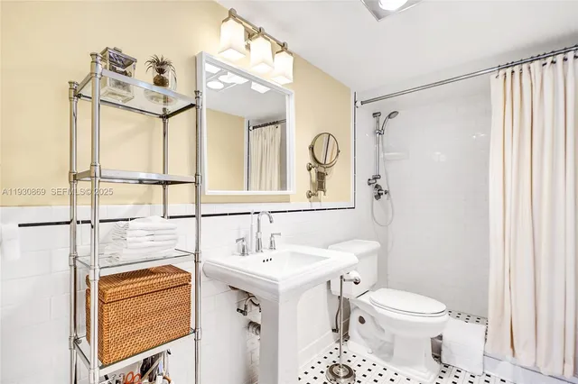 $420,000 | 1901 South Ocean Drive, Unit 601, Hollywood, FL 33019