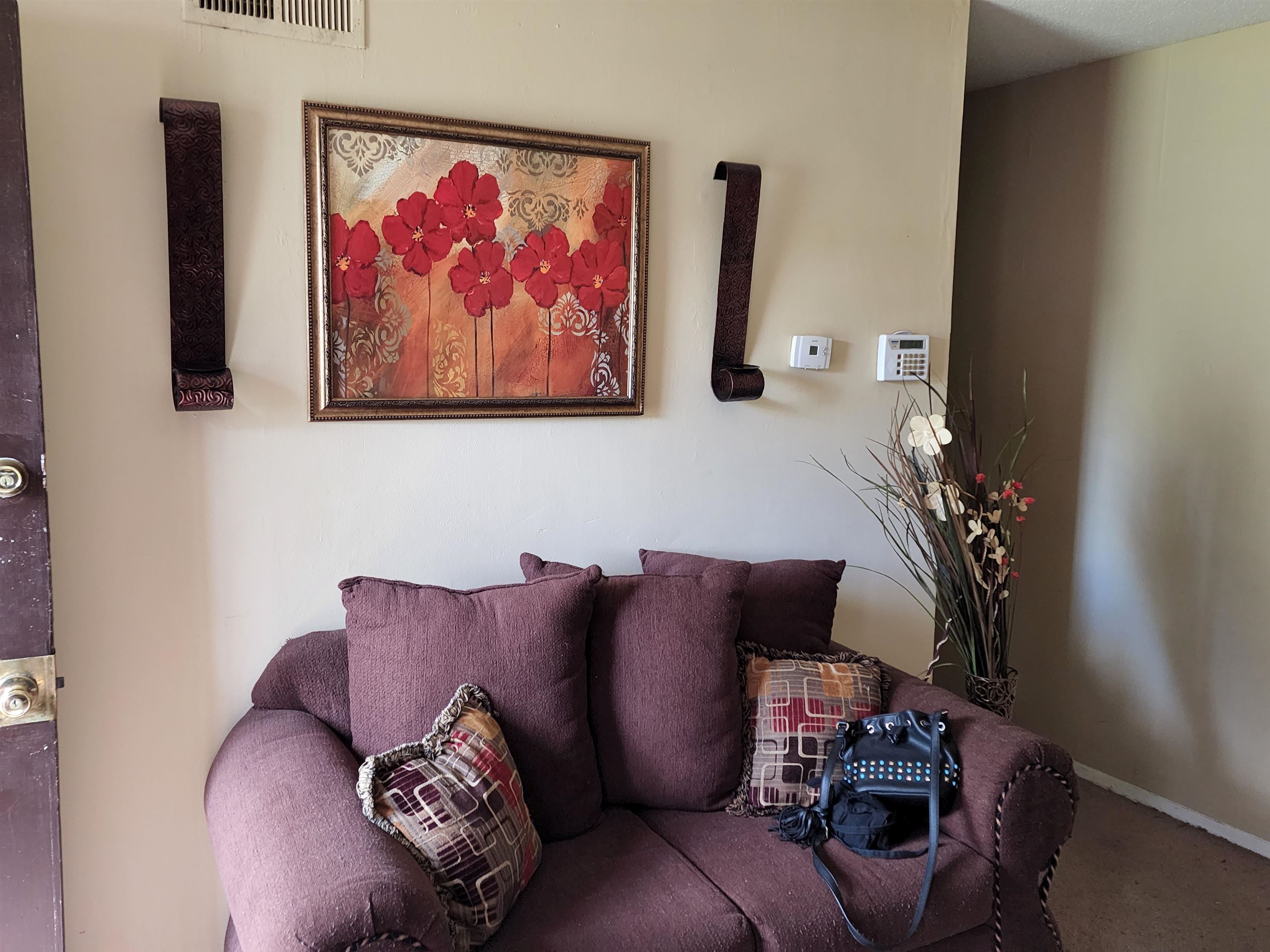 1694 Winfield Road Memphis, TN 38116 - Photo 4 of 19 a picture of a couch in a room