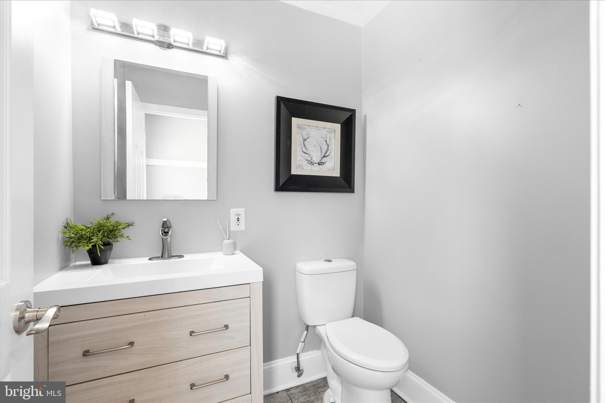9110 Riverhill Road Laurel, MD 20723 - Photo 18 of 50 Powder Room