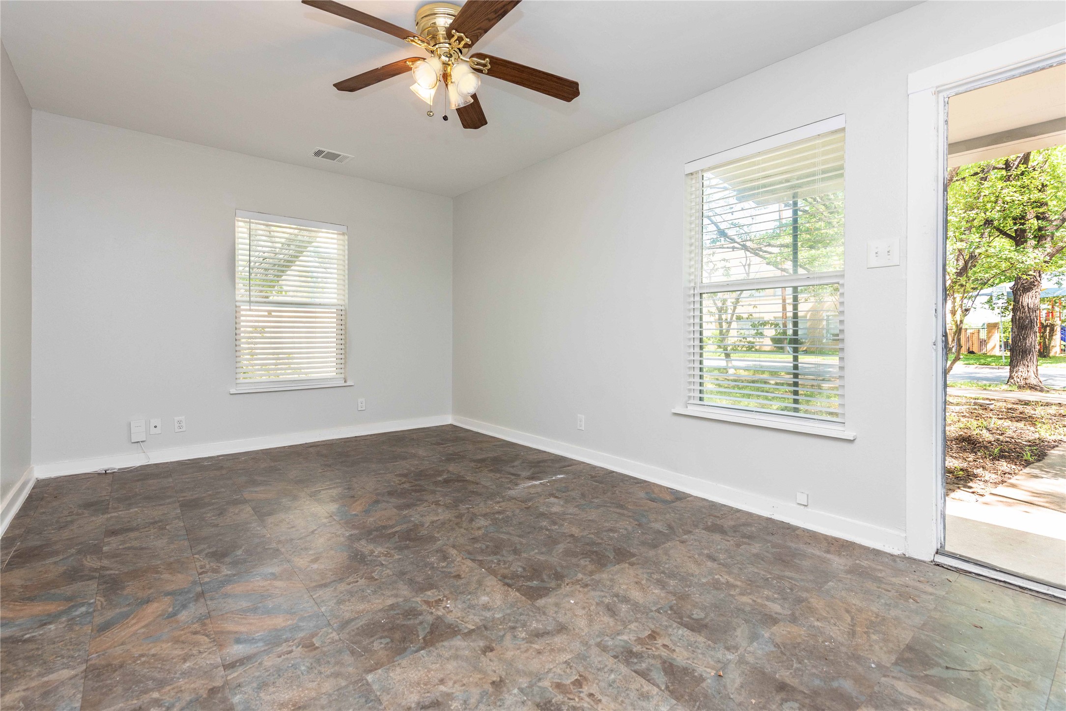 1013 East 10th Street Austin, TX 78702 - Photo 6 of 16