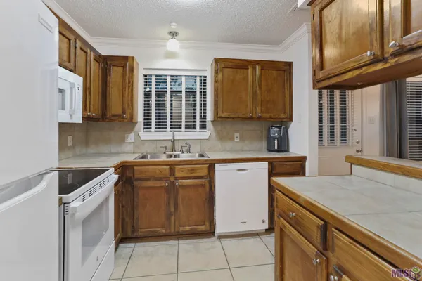 $1,500 | 954 Ridgepoint Court, Unit 15D, Baton Rouge, LA 70810