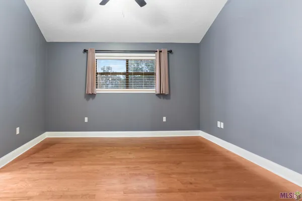 $1,500 | 954 Ridgepoint Court, Unit 15D, Baton Rouge, LA 70810