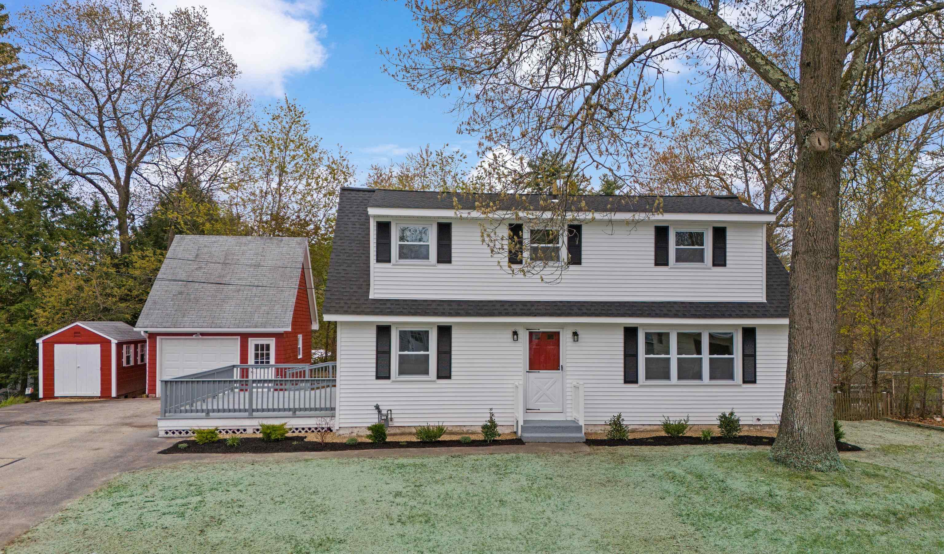 12 Hemlock Street Hudson, NH 03051 - Photo 1 of 48