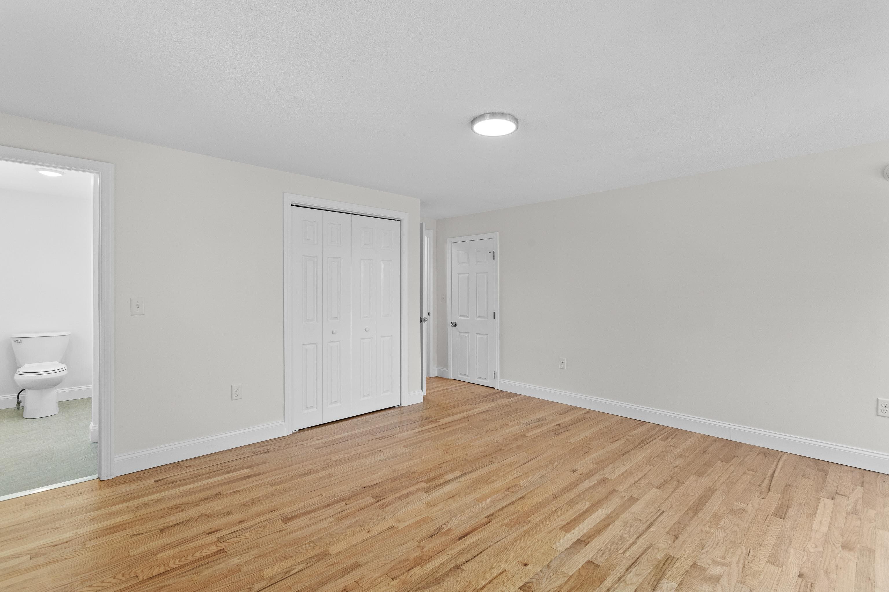 12 Hemlock Street Hudson, NH 03051 - Photo 33 of 48