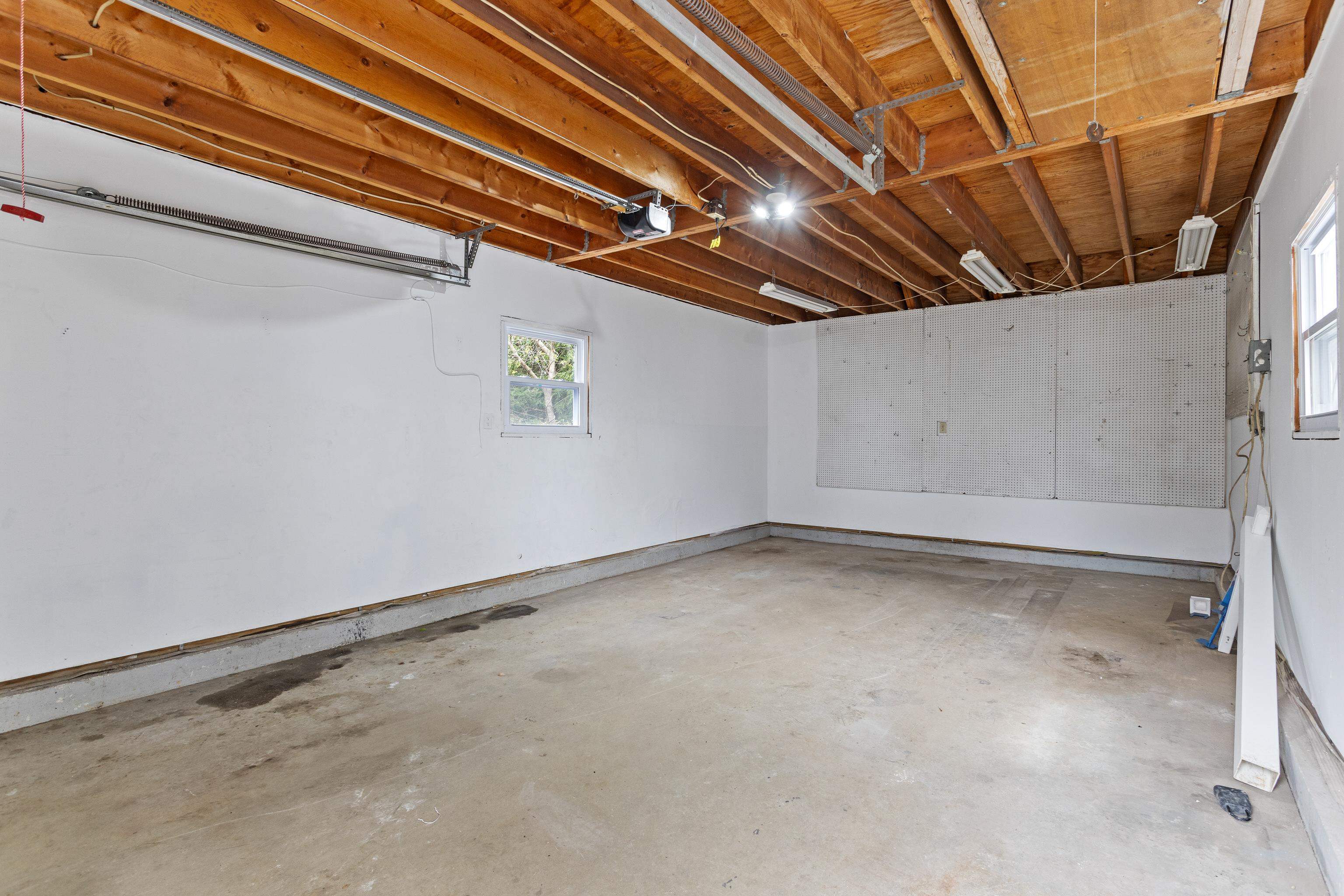 12 Hemlock Street Hudson, NH 03051 - Photo 43 of 48