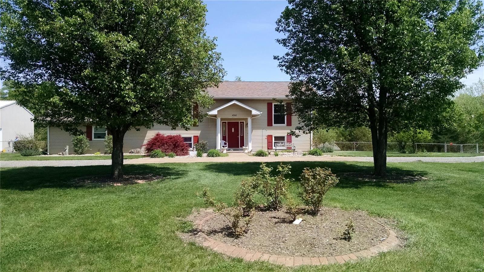 8316 D Waterloo, IL 62298 - Photo 1 of 25