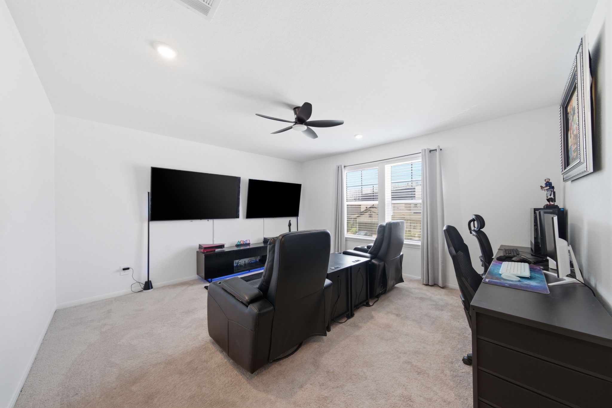 5706 Finely Run St Spring Spring, TX 77373 - Photo 22 of 34 2nd floor game room