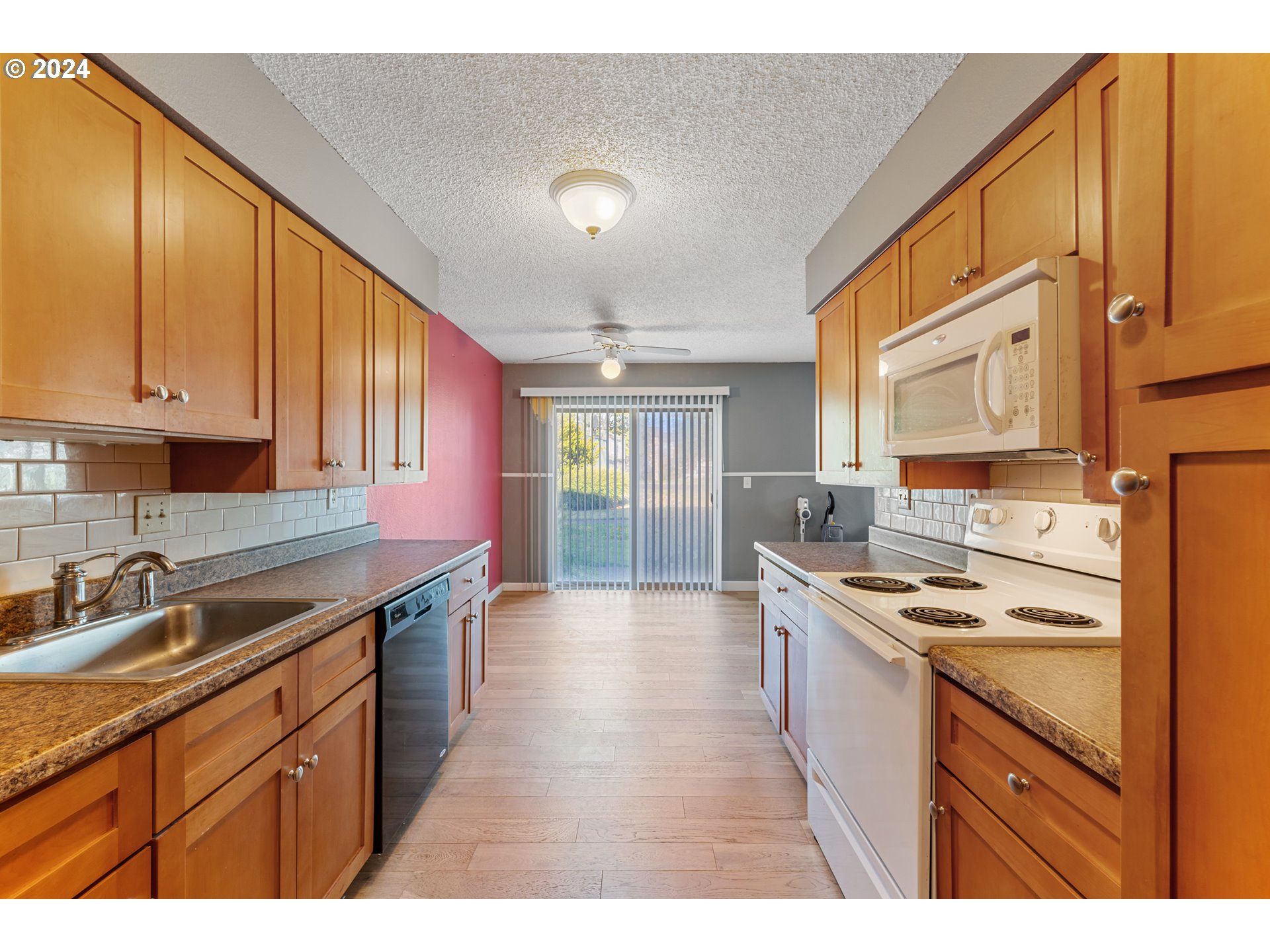 2727 Gateway Street, Unit 9 Springfield, OR 97477 - Photo 4 of 11 Gallery Image 4