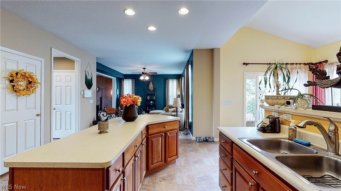 105 Sandstone Ridge Way Berea, OH 44017 - Photo 12 of 35 Gallery Image 12