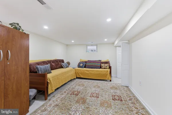 $2,995 | 4300 Howard Road, Beltsville, MD 20705