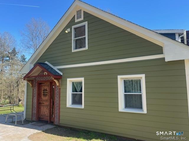 446 Fall Mountain Road Bristol, CT 06010 - Photo 3 of 21