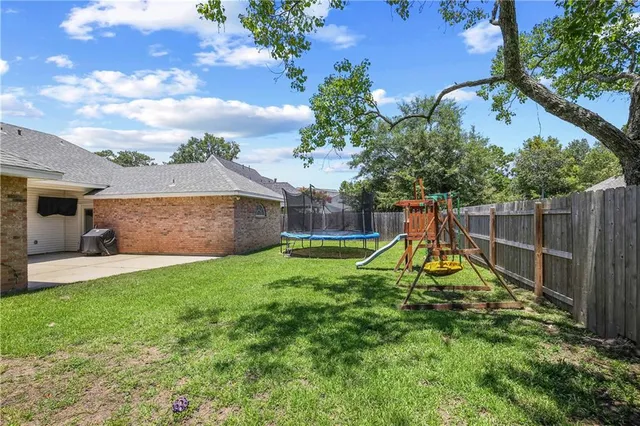 $420,000 | 751 Rue Marseille, Mandeville, LA 70471