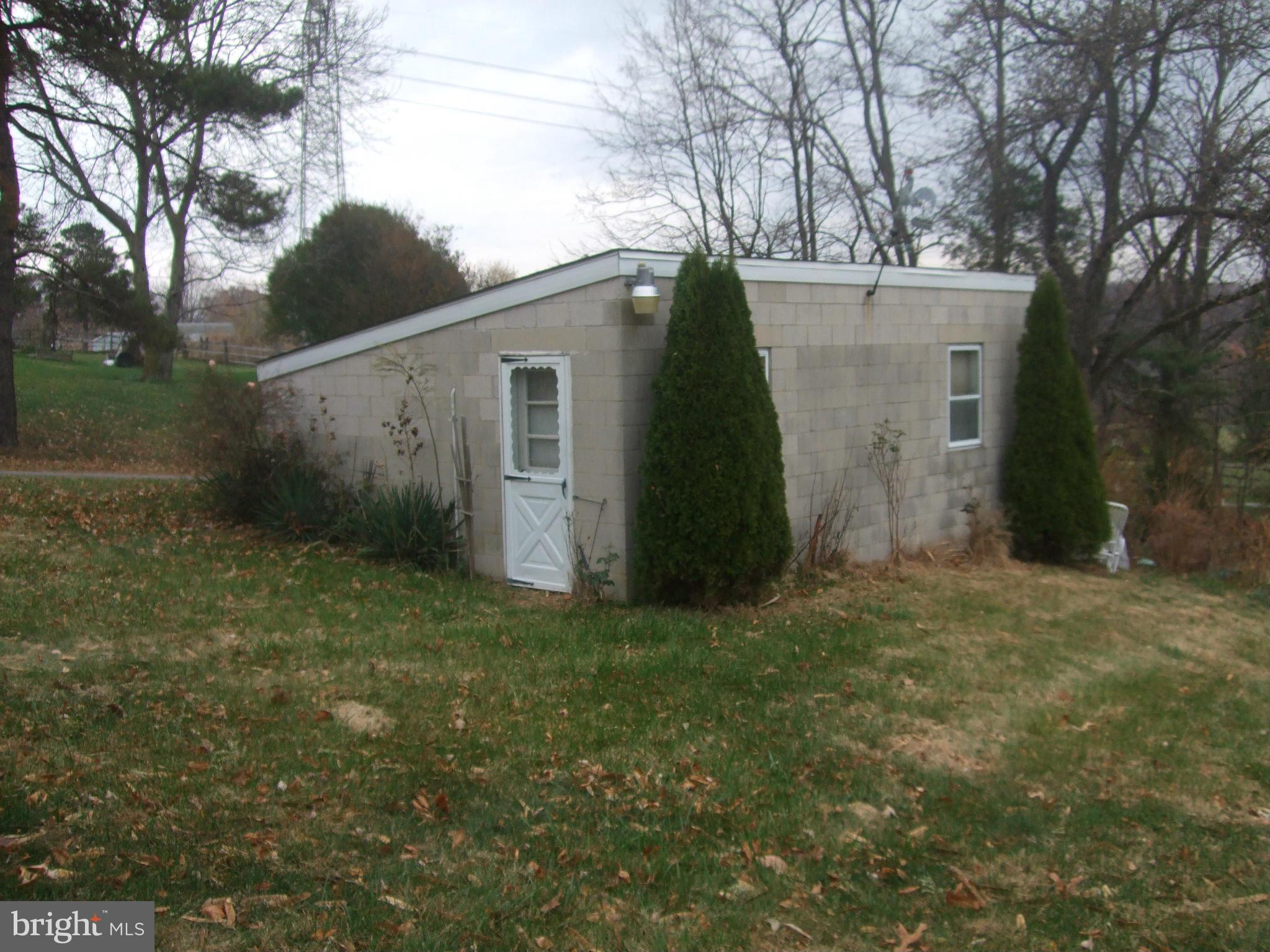75 Old Westminster Road Hanover, PA 17331 - Photo 4 of 20 Exterior (General)