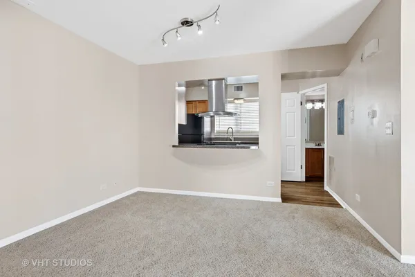 $1,699 | 1601 Westminster Drive, Unit 209, Naperville, IL 60563
