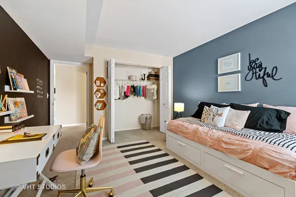 $1,699 | 1601 Westminster Drive, Unit 209, Naperville, IL 60563